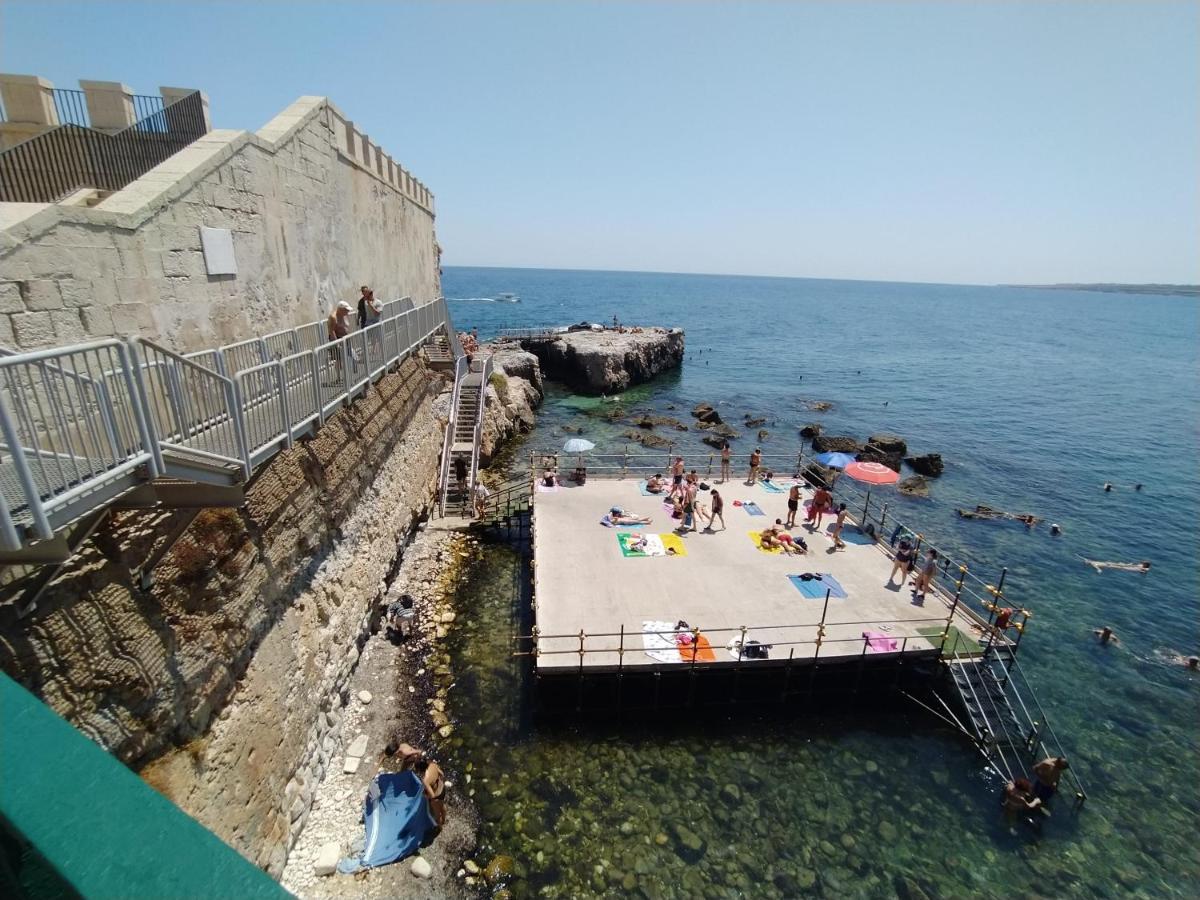 Krokos Ortigia Syracuse Bagian luar foto